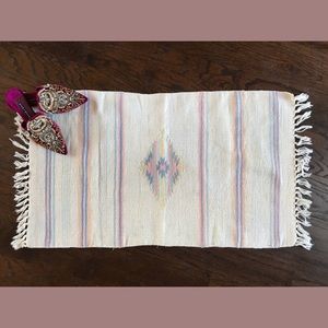 Vintage White Aztec Print Rug